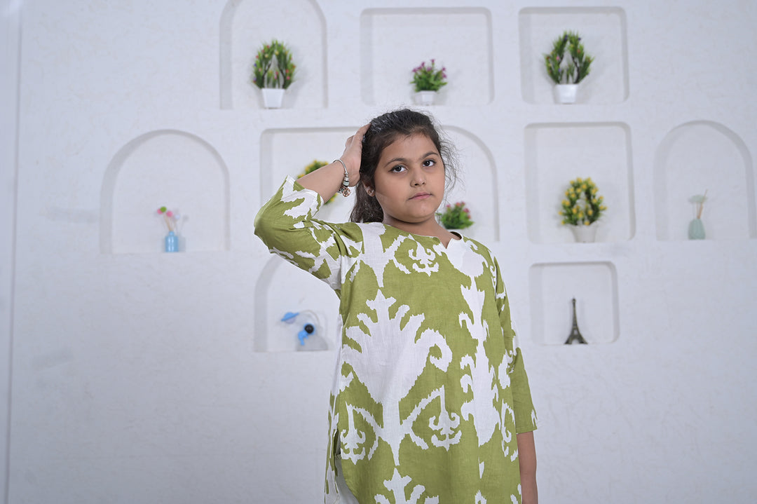 Olive Ikat Print Girl’s Co-ord Set – Olive & White